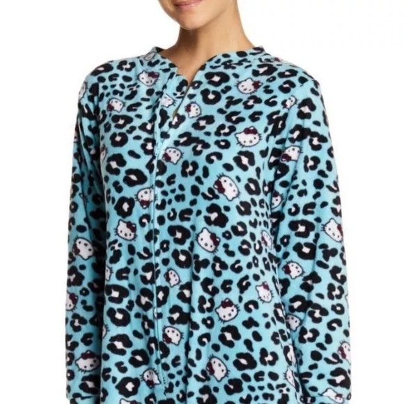 Hello Kitty | Intimates & Sleepwear | New Hello Kitty One Piece Footer ...